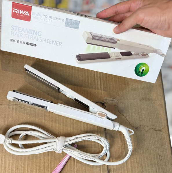 Riwa Steaming Hair Straightener RB-693A (Steam Technology, PTC Heating)