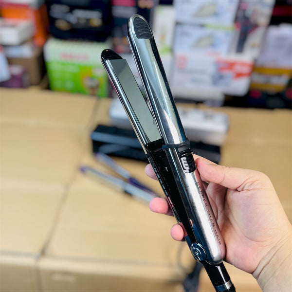 Professional Hair Straightener (Salon Styling, Smooth Finish)