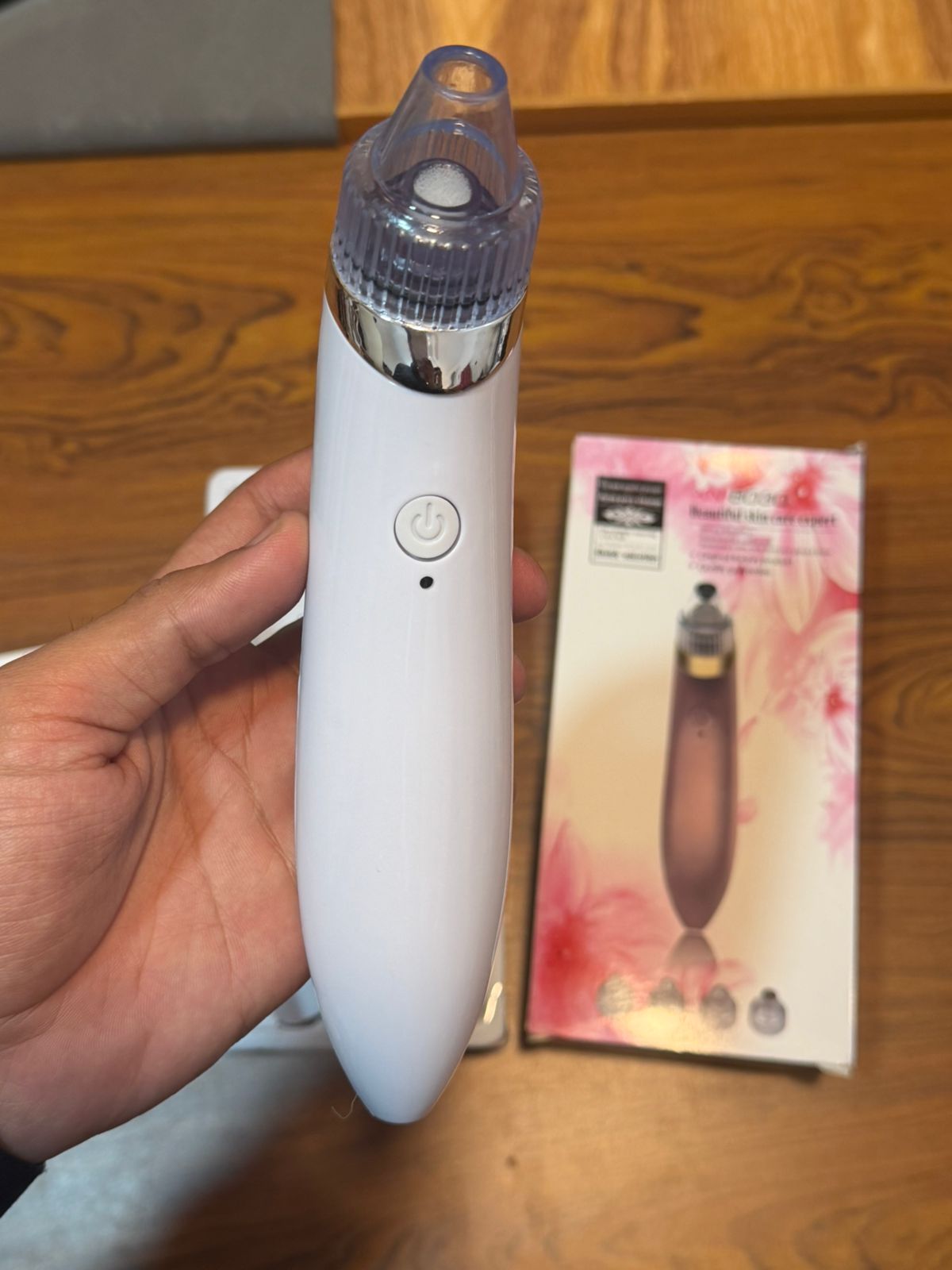 4-in-1 Rechargeable Acne Pore Vacuum Cleaner And Blackhead Remover