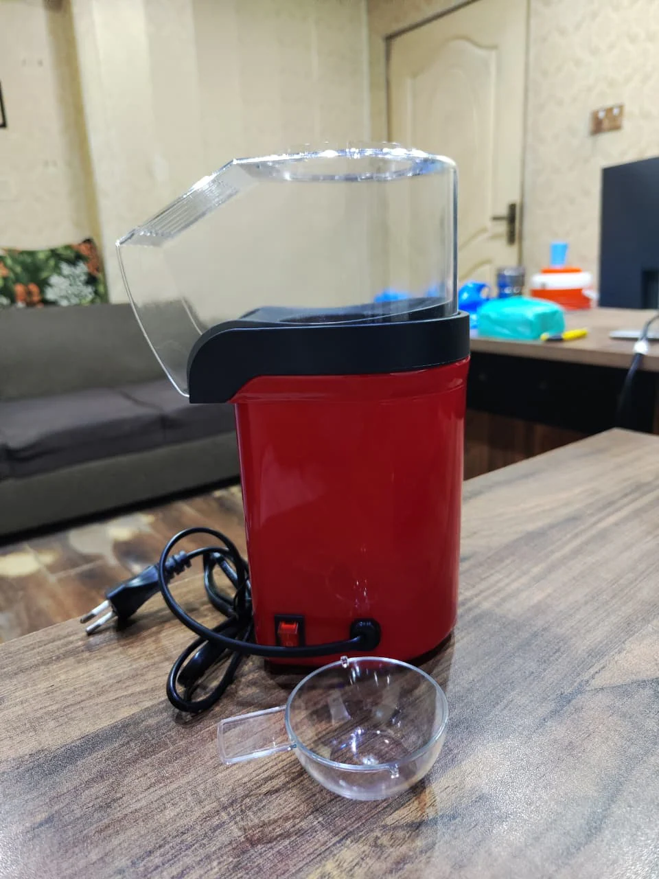 Popcorn MakerOil-Free Hot Air Popcorn Maker with Measuring Cup